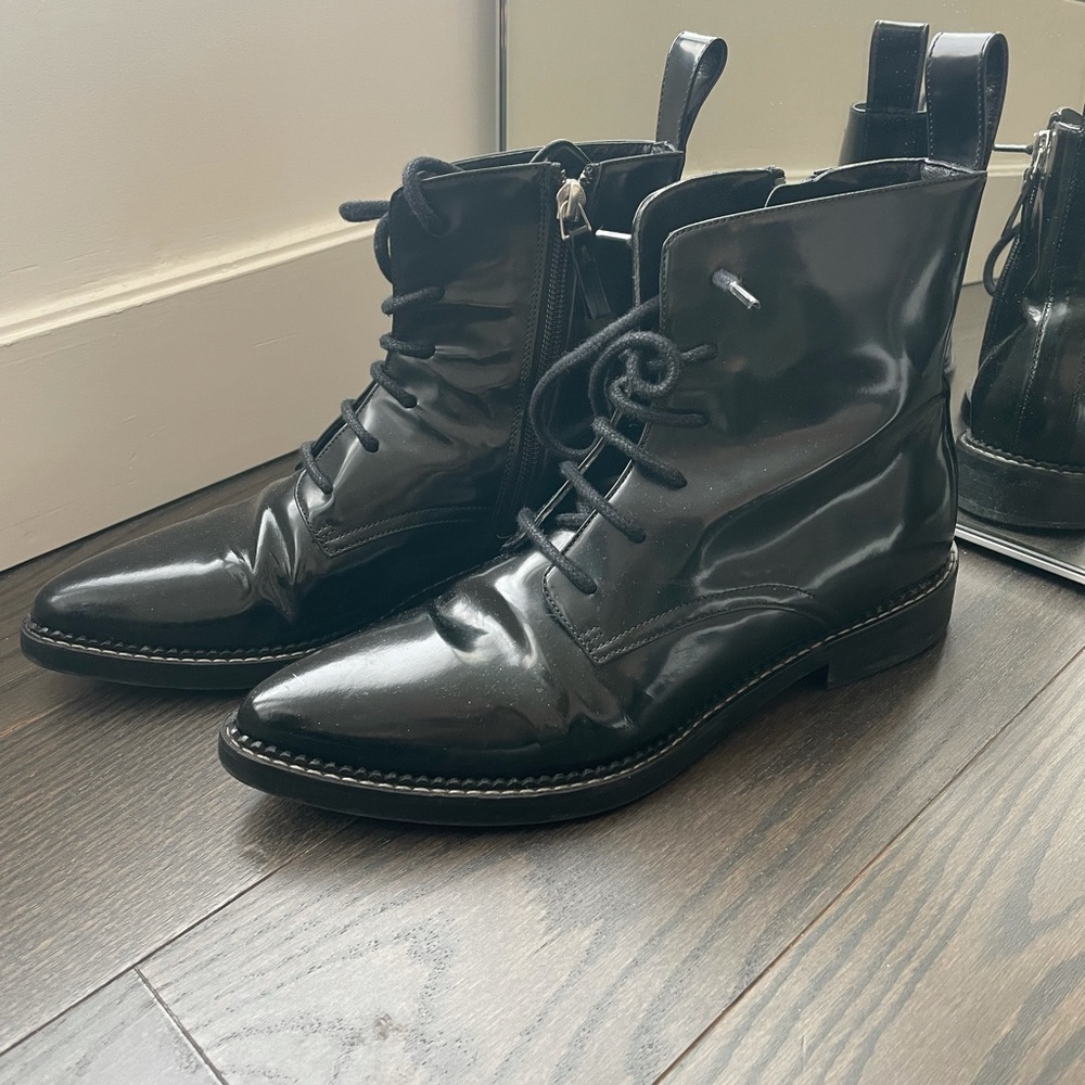 Inch2 handcrafted booties